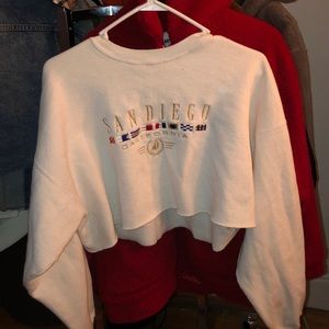 Cropped crew neck